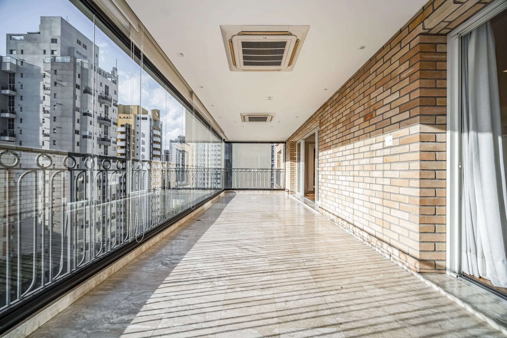 Apartamento reformado em bairro nobre - Imagem 14