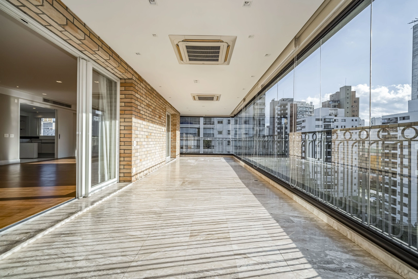Apartamento reformado em bairro nobre - Imagem 4
