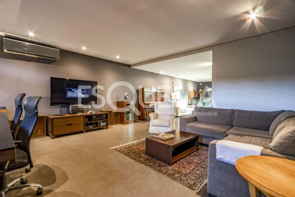 Casa com ótima planta para uso comercial ou residencial