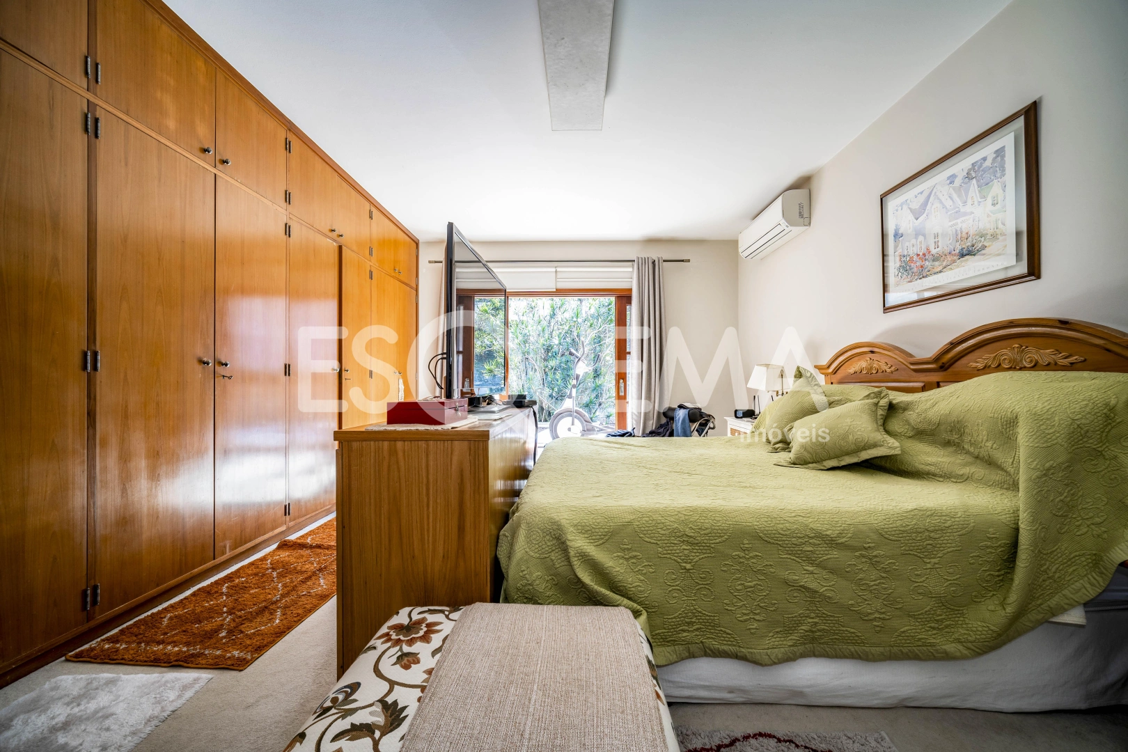 Casa com agradável área gourmet integrada ao jardim com piscina - Imagem 13