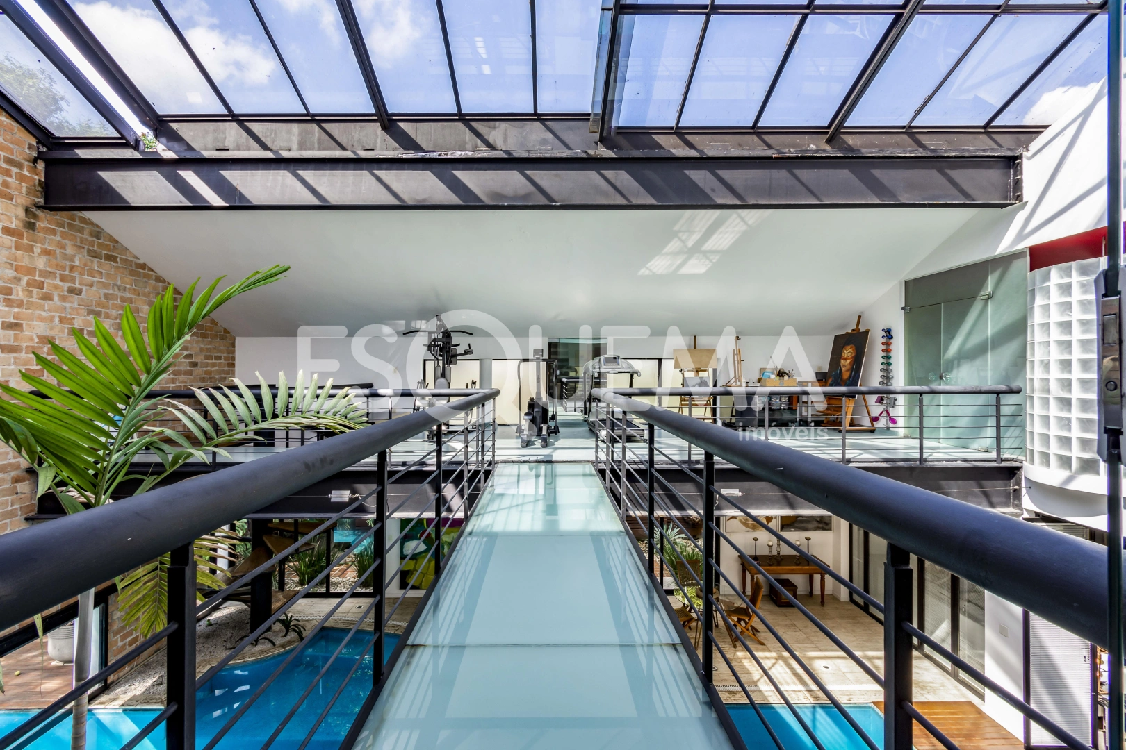 Casa com projeto contemporâneo em rua arborizada - Imagem 12