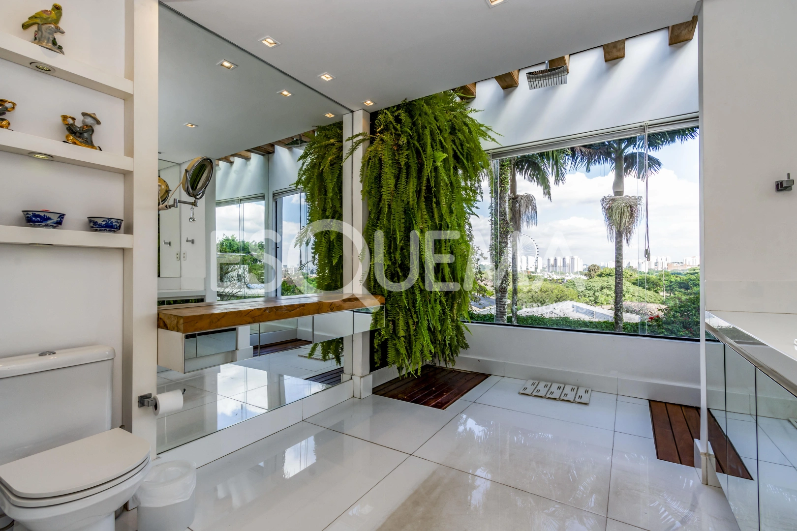 Casa com projeto contemporâneo em rua arborizada - Imagem 14