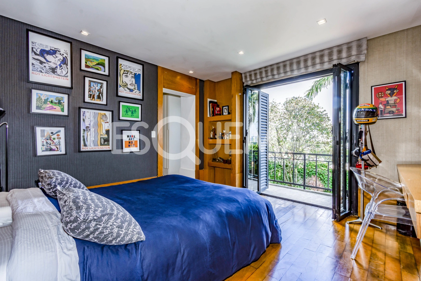 Casa com projeto contemporâneo em rua arborizada - Imagem 15