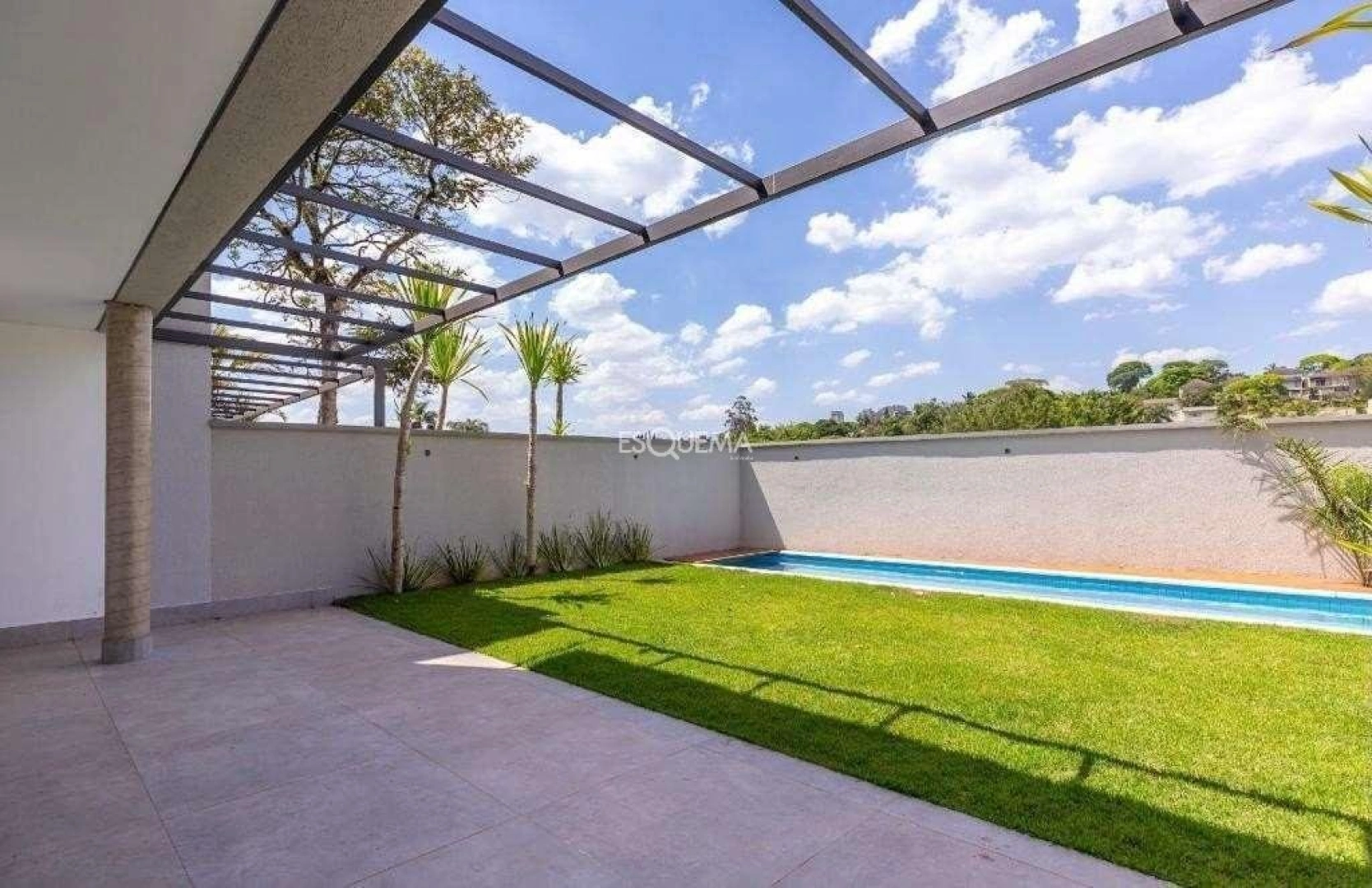 Casa moderna em condomínio fechado - Imagem 2