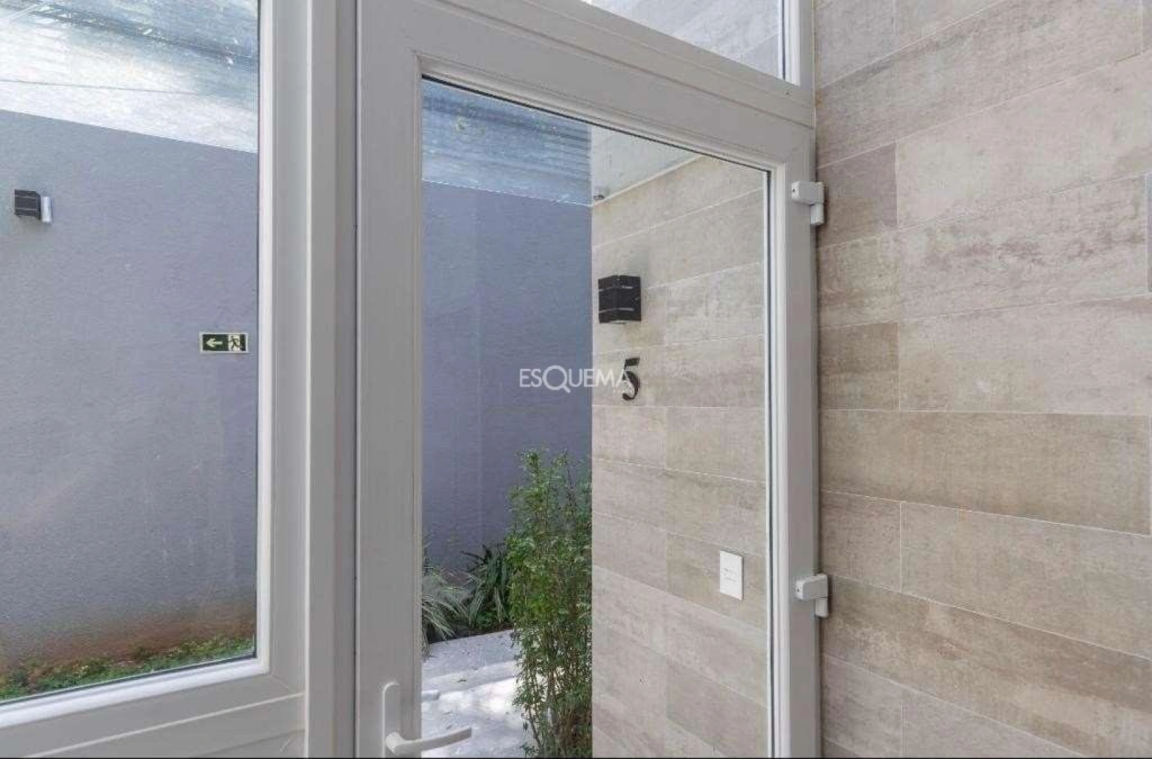 Casa moderna em condomínio fechado - Imagem 5