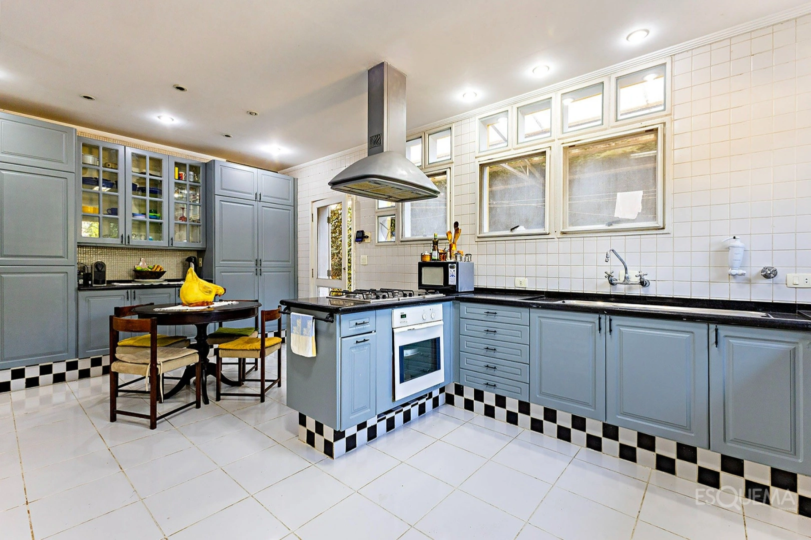 Casa em ótima localização do bairro - Imagem 11