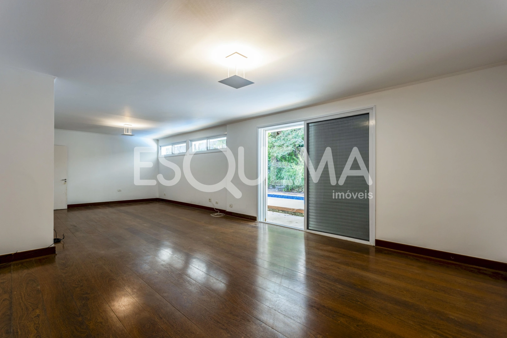 Casa com projeto de Oswaldo Bratke em terreno de 3.600 m² - Imagem 13