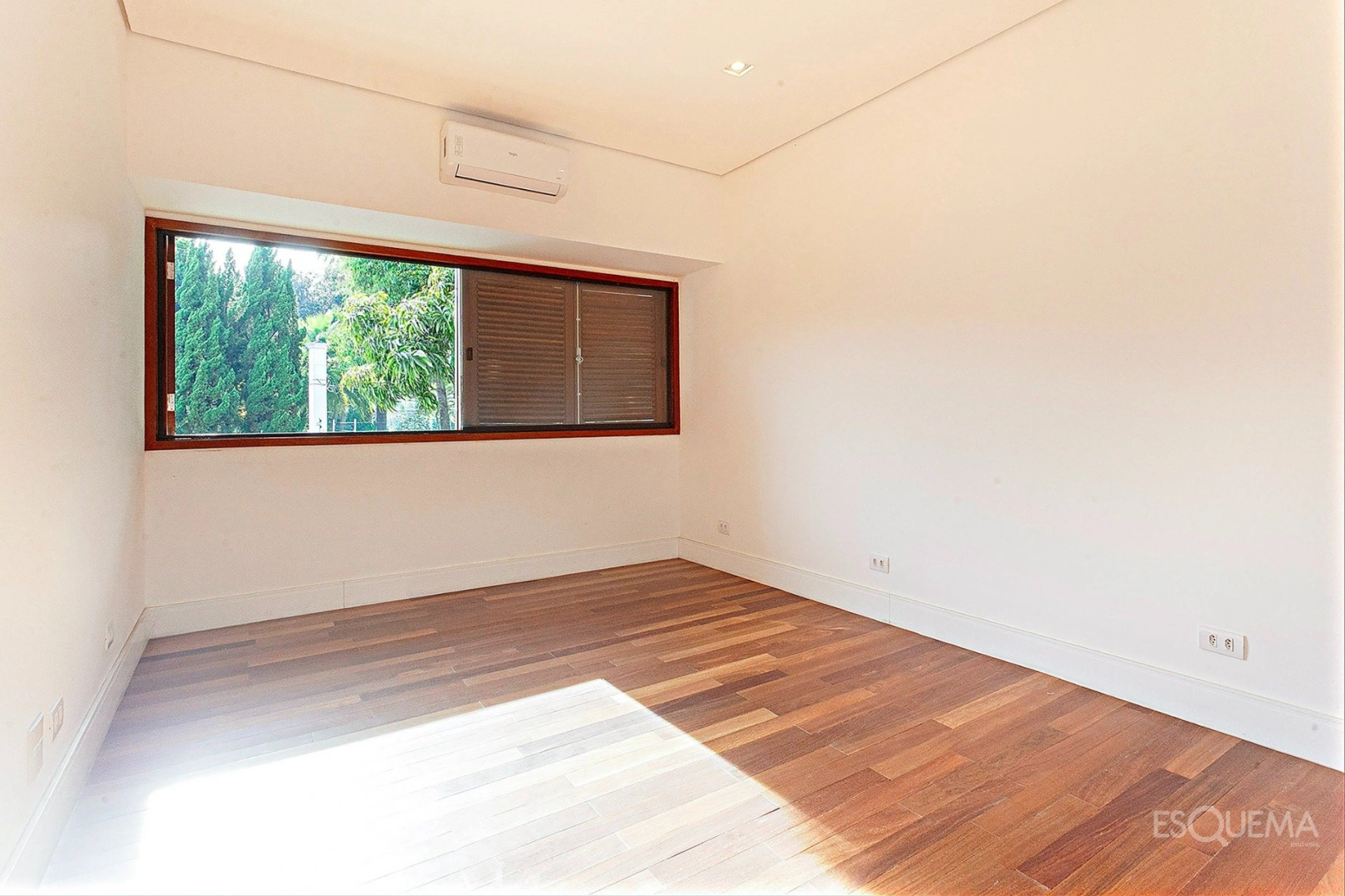 Com living envidraçado, lareira e a poucas quadras do Ibirapuera - Imagem 10
