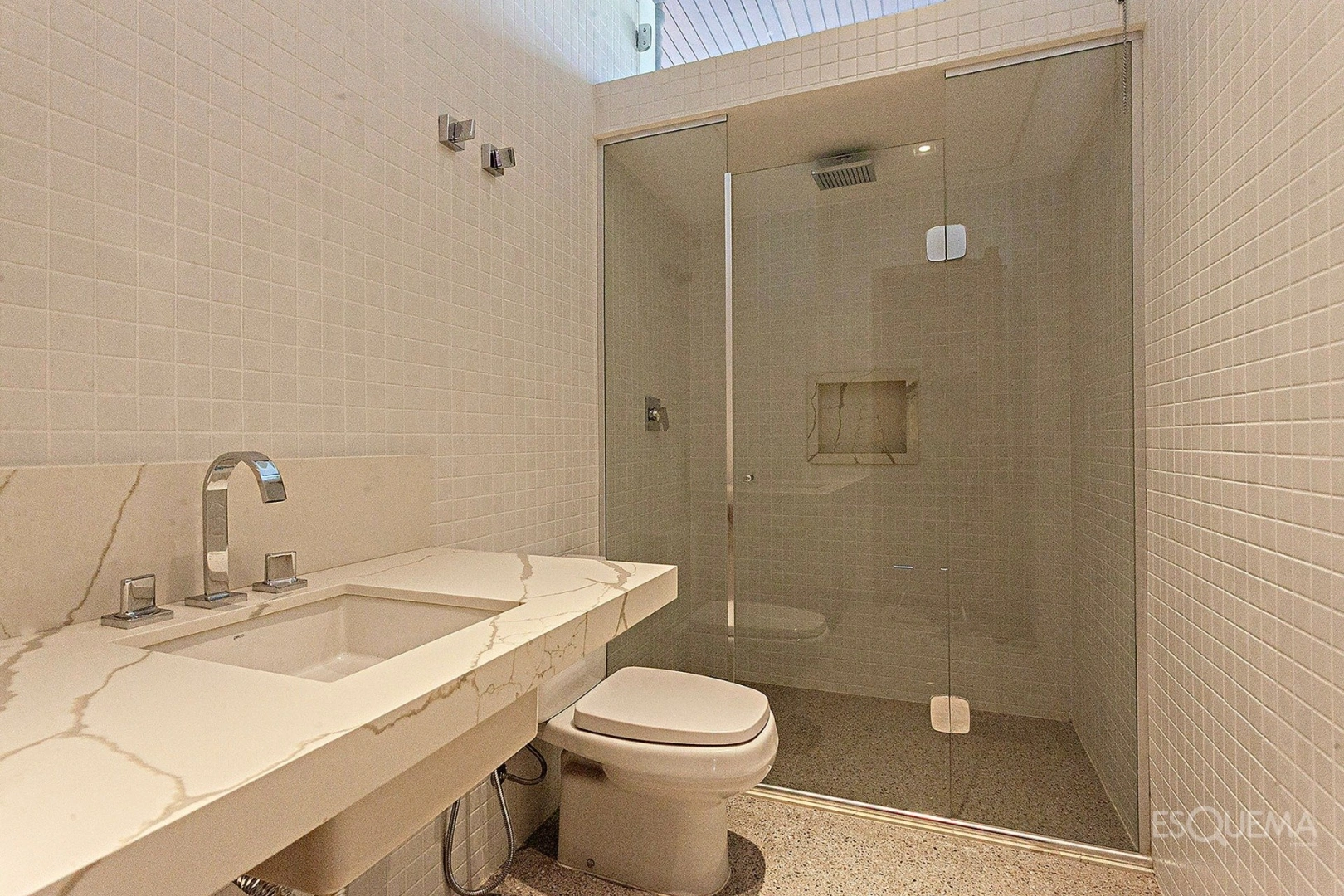 Com living envidraçado, lareira e a poucas quadras do Ibirapuera - Imagem 14
