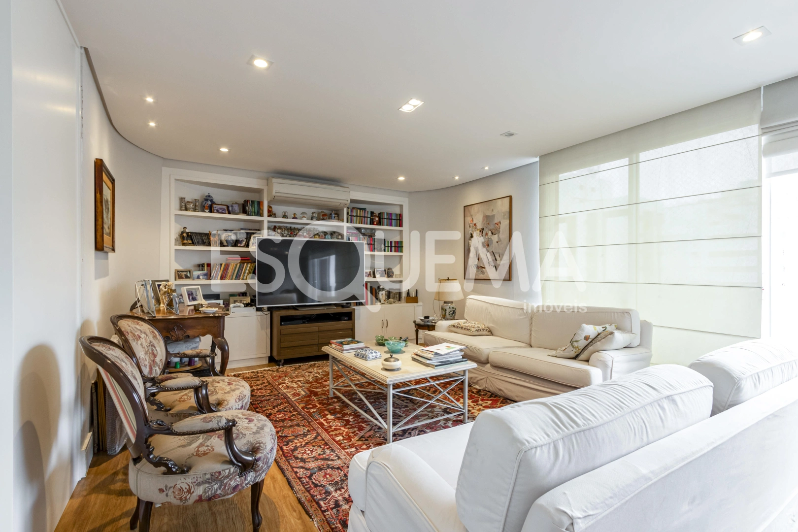 Apartamento reformado, em prédio procurado - Imagem 2
