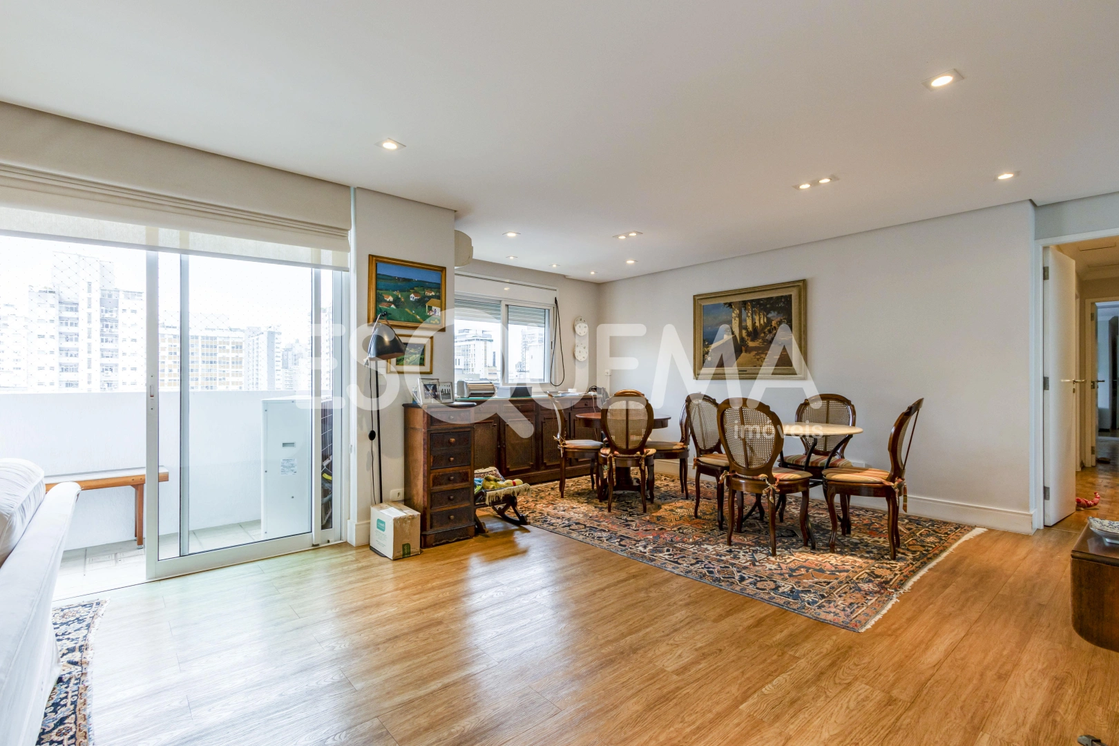 Apartamento reformado, em prédio procurado - Imagem 4