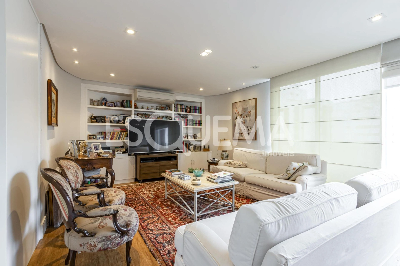 Apartamento reformado, em prédio procurado - Imagem 2
