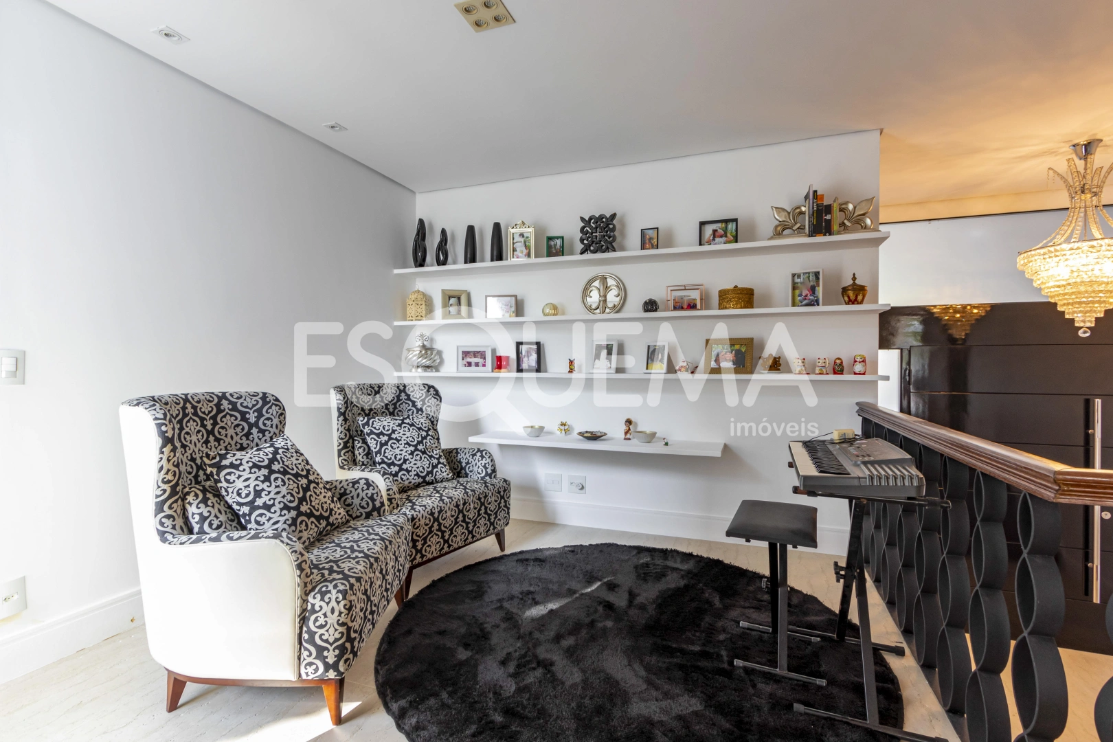 Casa recém-reformada em rua tranquila - Imagem 12