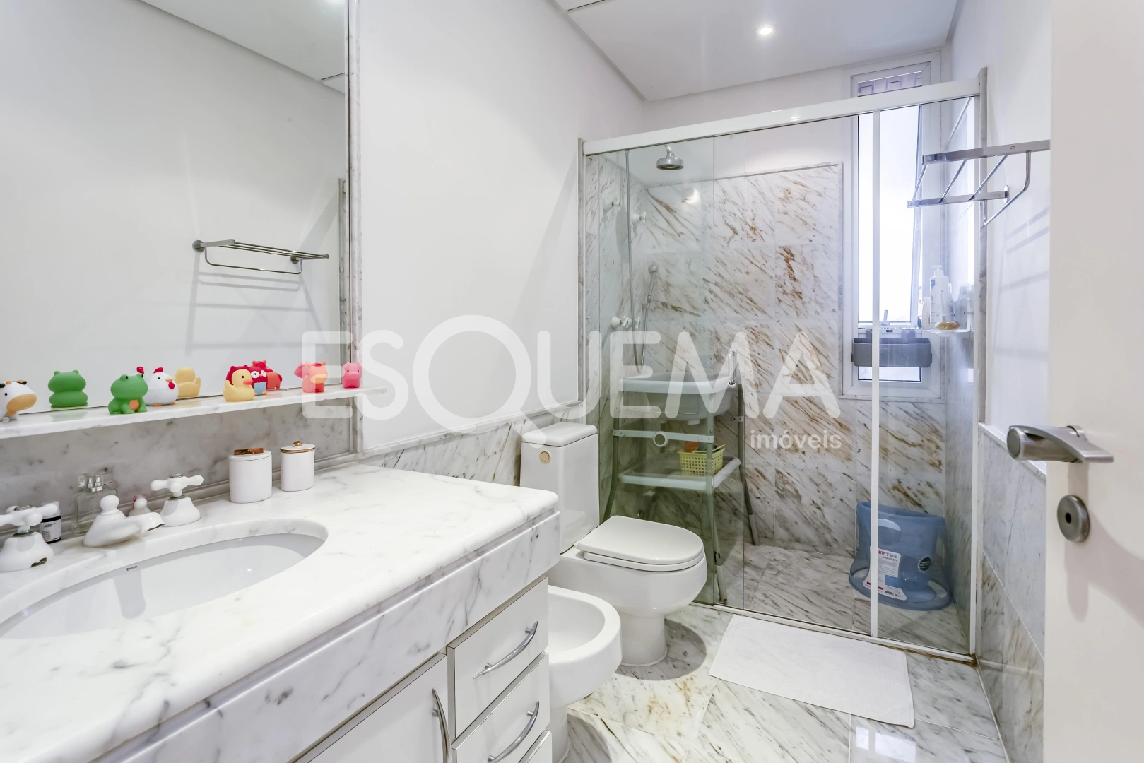 Apartamento em prédio moderno - Imagem 11