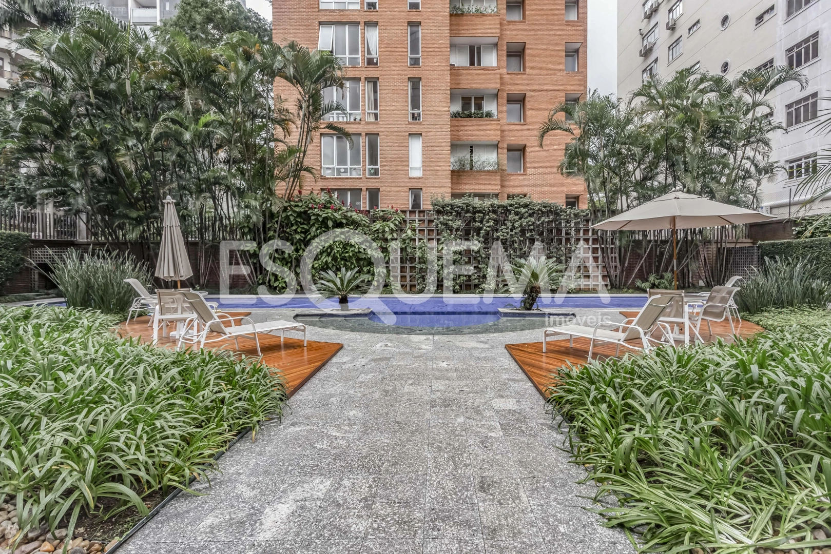 Apartamento em prédio moderno - Imagem 13