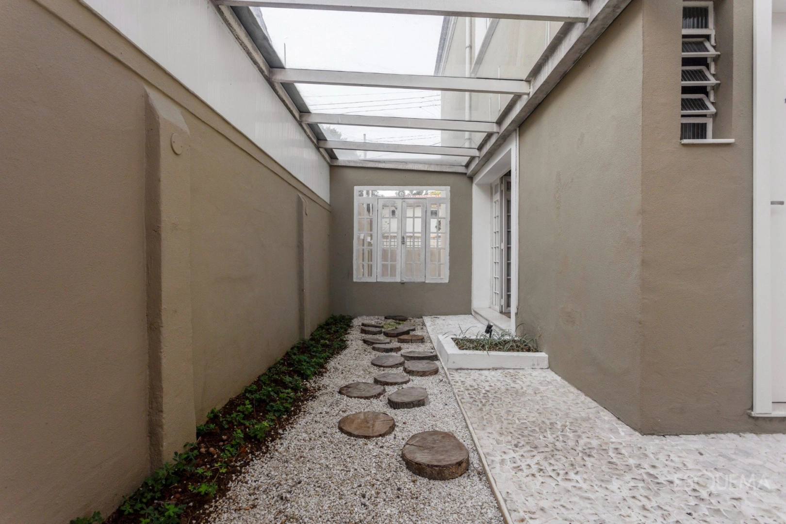 Casa reformada em região tranquila - Imagem 10