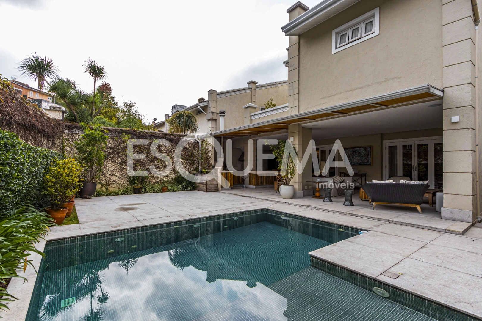 Casa em condomínio fechado próximo ao Clube Paineiras - Imagem 1