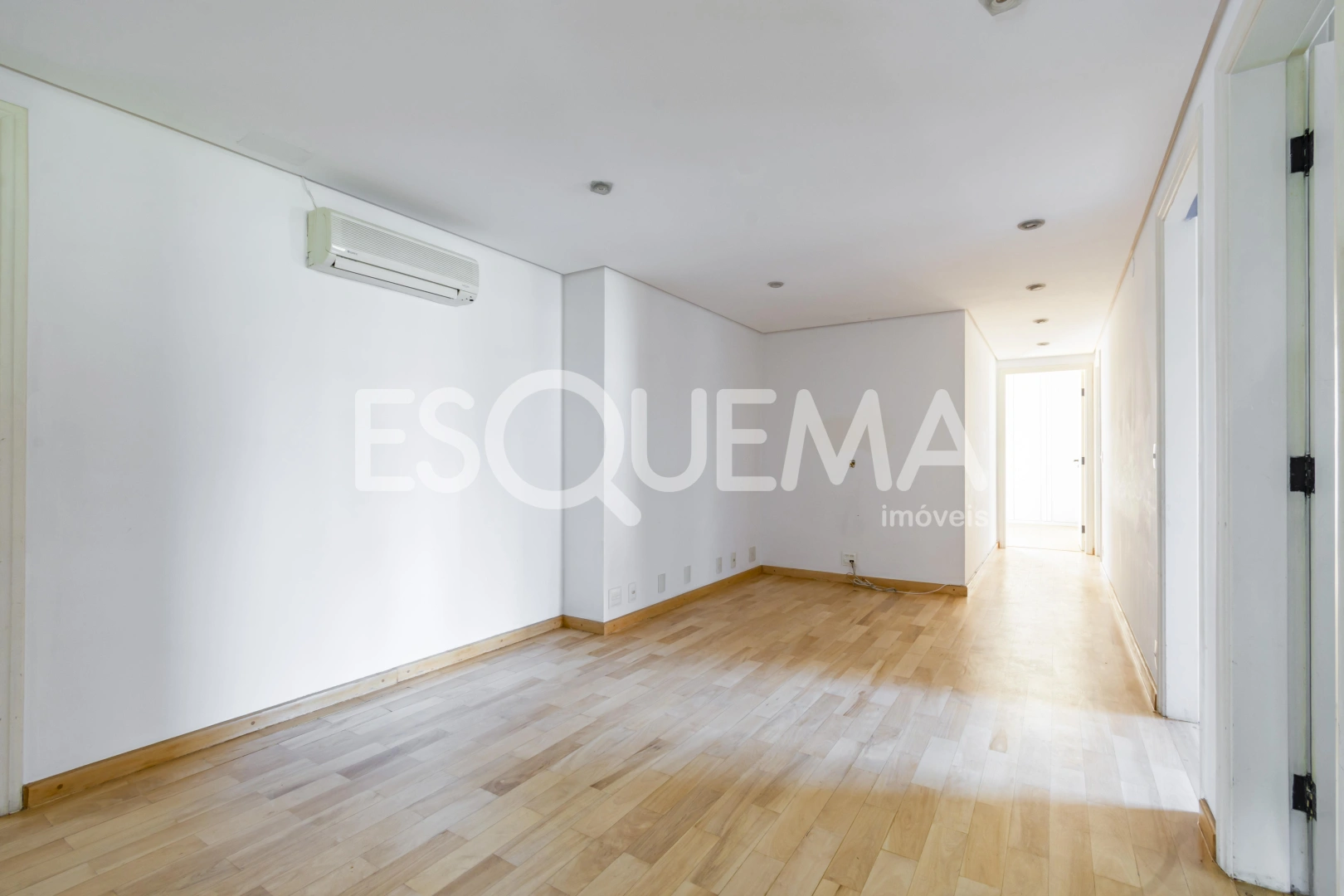 Apartamento amplo com ótima localização - Imagem 13