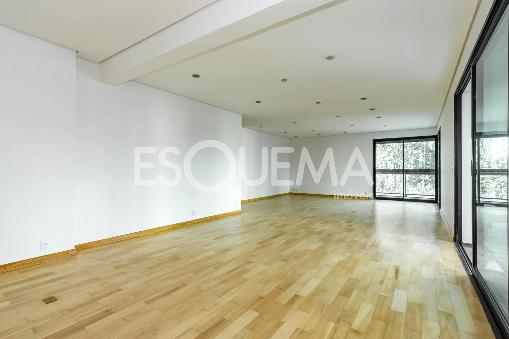 Apartamento amplo com ótima localização - Imagem 7