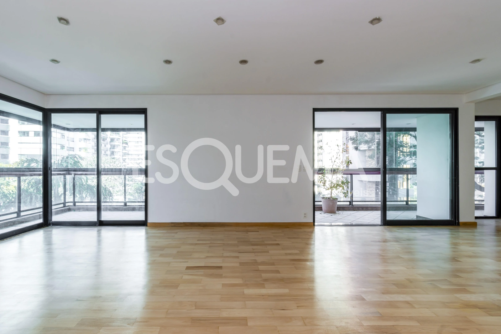 Apartamento amplo com ótima localização - Imagem 8