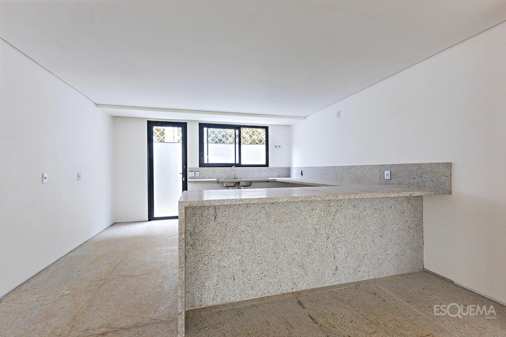 Casa térrea em excelente localização - Imagem 6