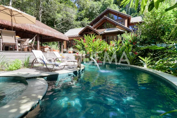 Casa espaçosa no condomínio Sítio São Pedro
