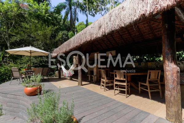 Casa espaçosa no condomínio Sítio São Pedro