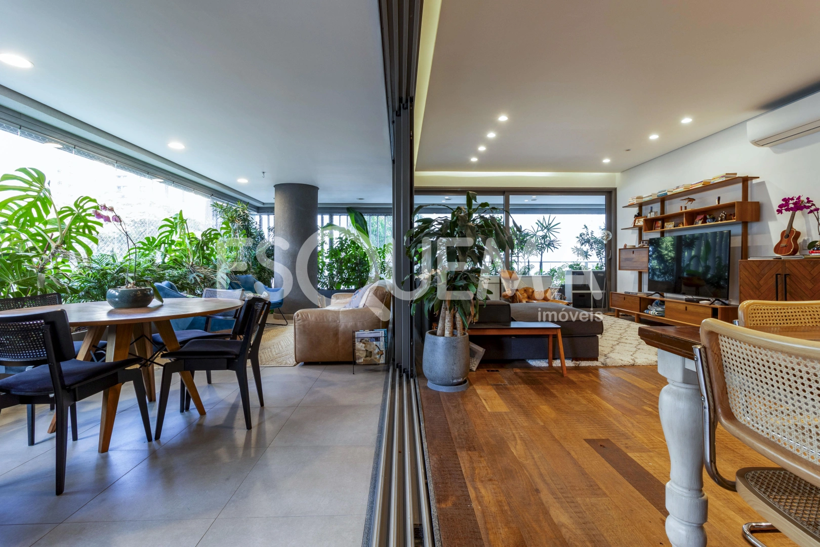 Apartamento mobiliado em ótima localização - Imagem 1