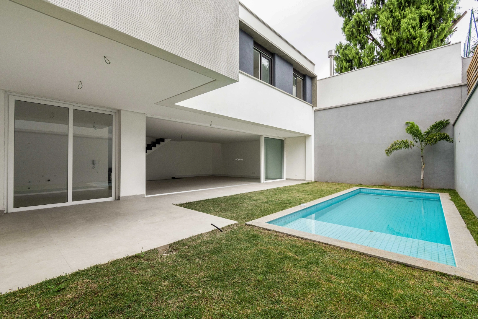 Casa nova em condomínio fechado - Imagem 2