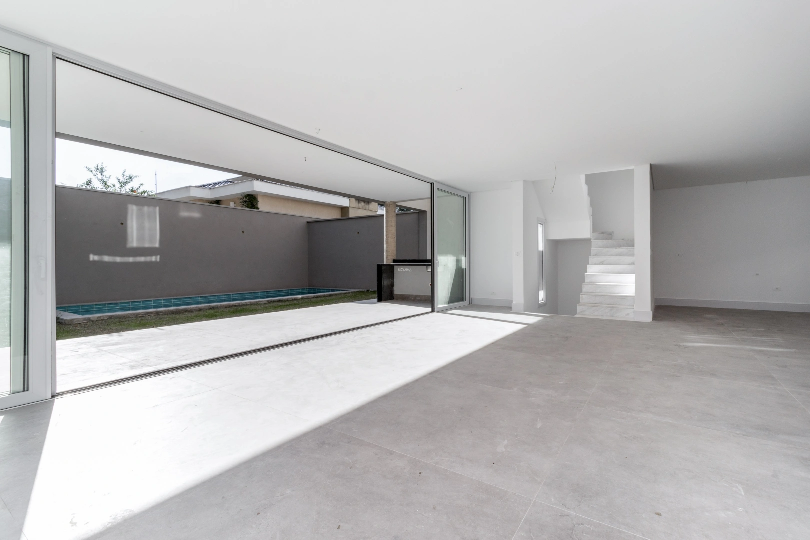 Casa nova em condomínio fechado - Imagem 3
