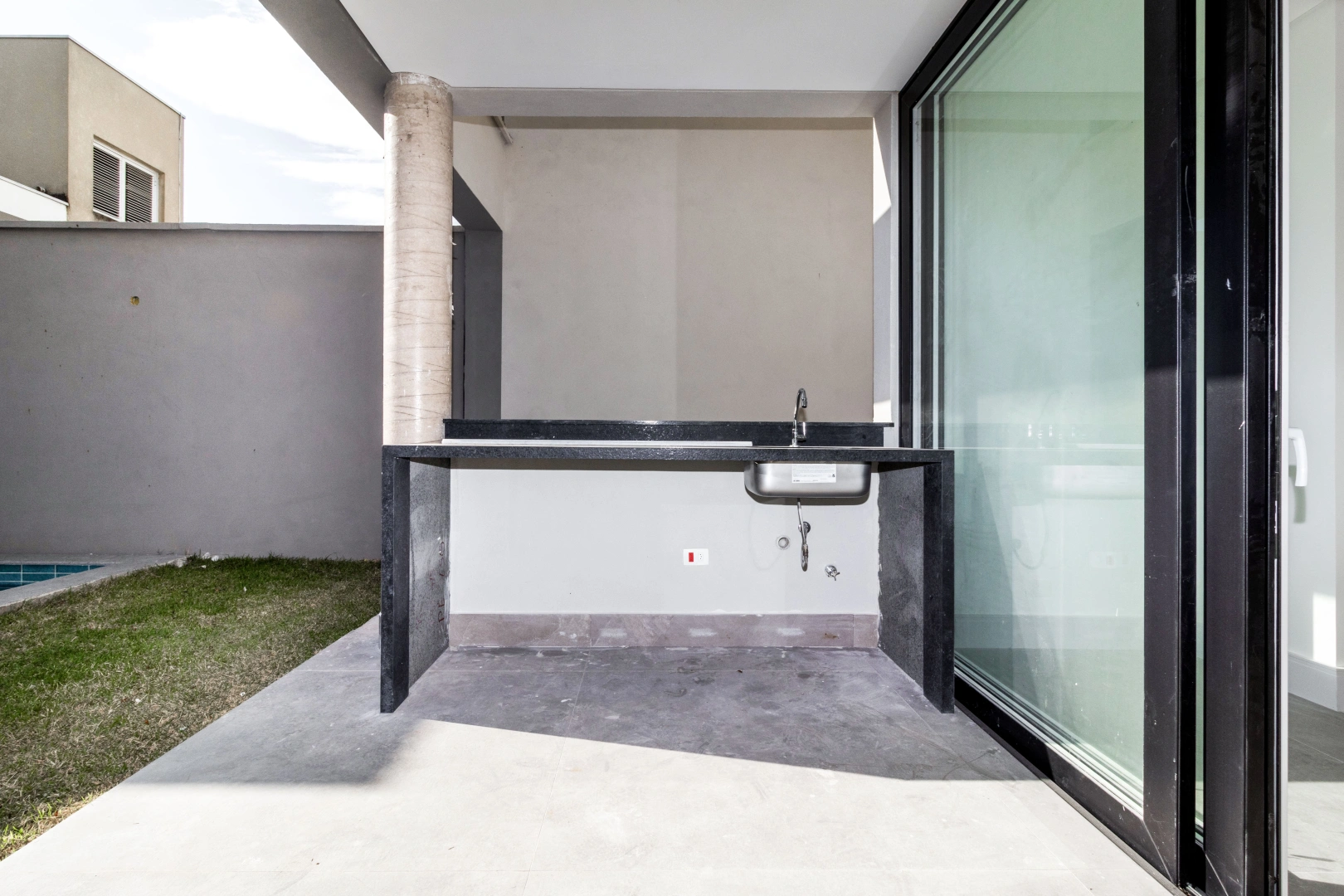 Casa nova em condomínio fechado - Imagem 4