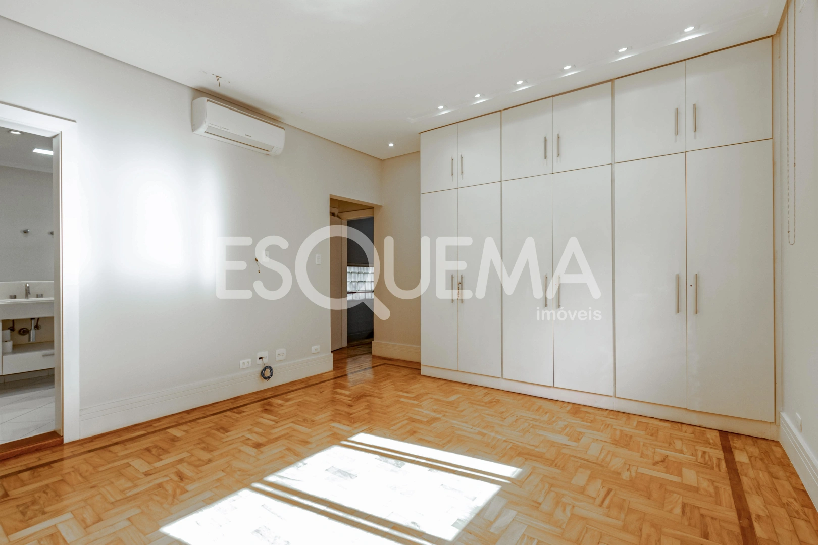Casa moderna em ótima localização - Imagem 14