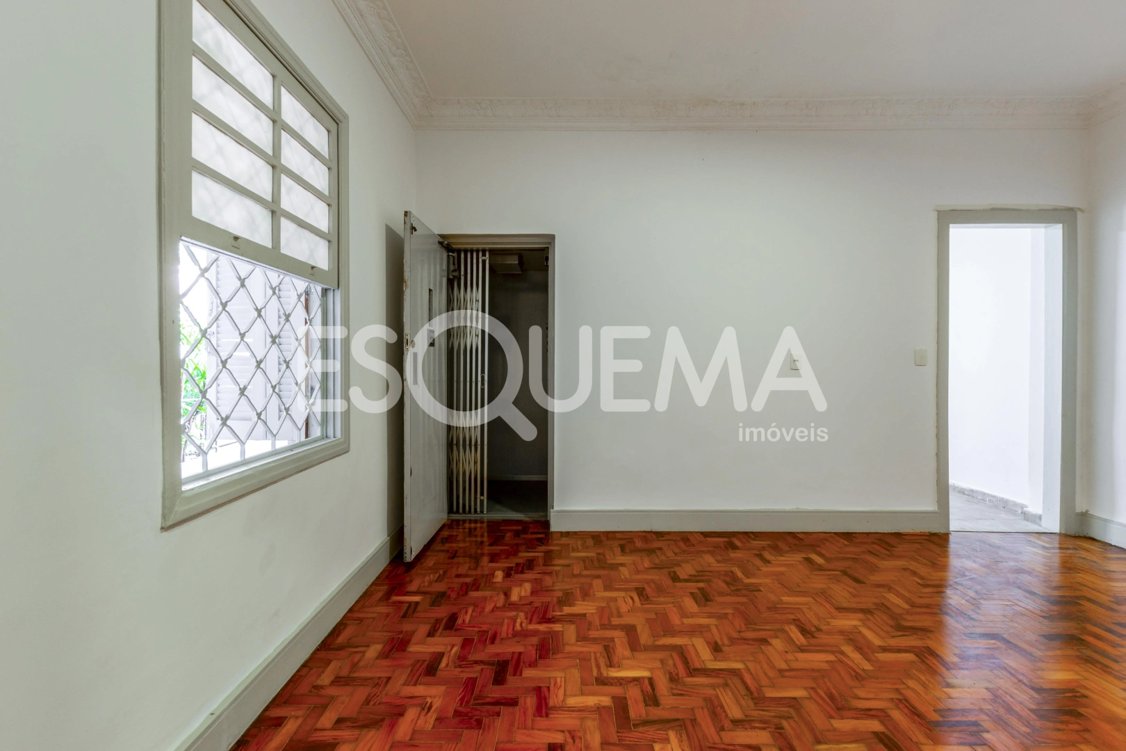 Sobrado comercial com amplo quintal - Imagem 15