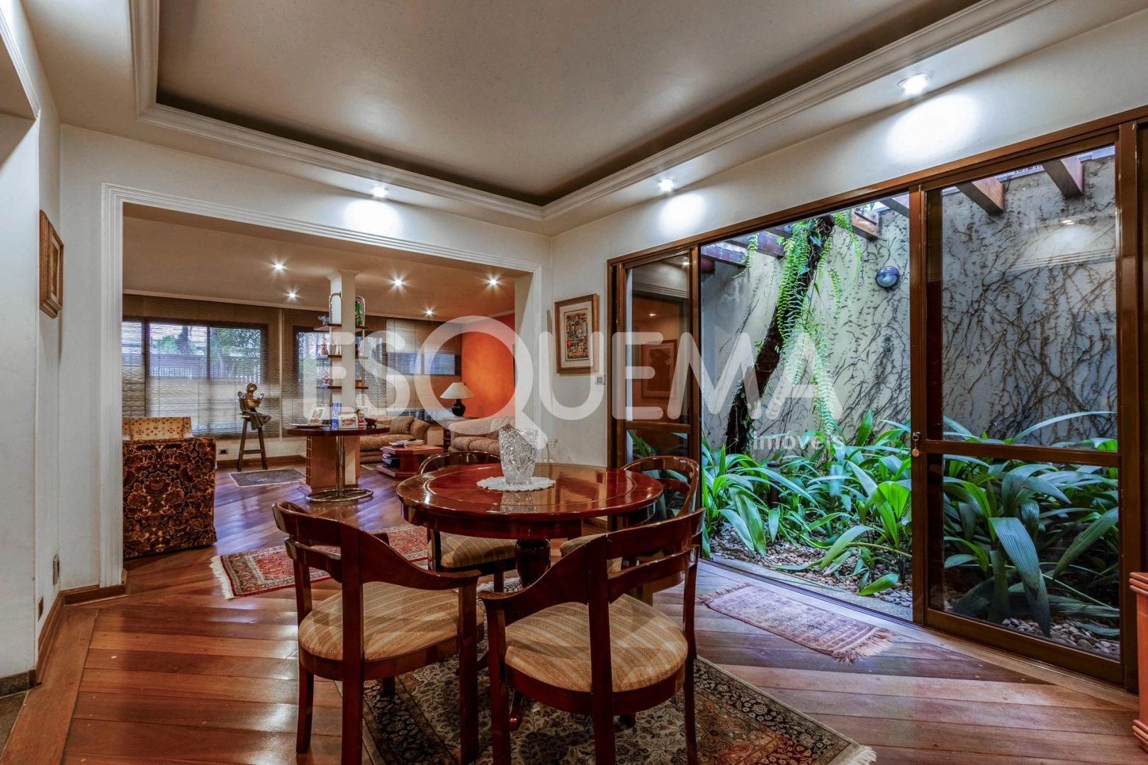 Casa em rua segura e arborizada - Imagem 6