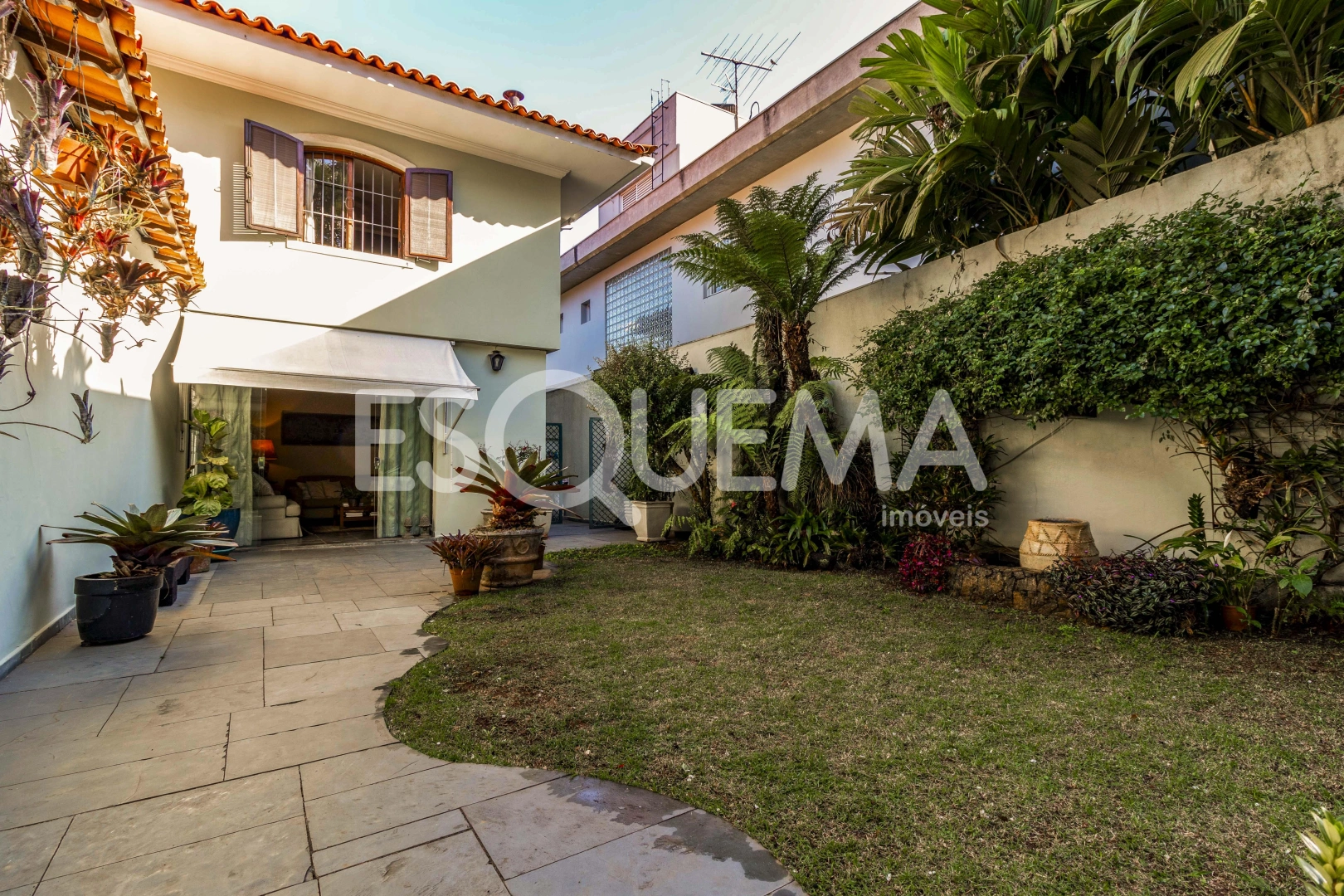 Casa em rua tranquila e arborizada - Imagem 3