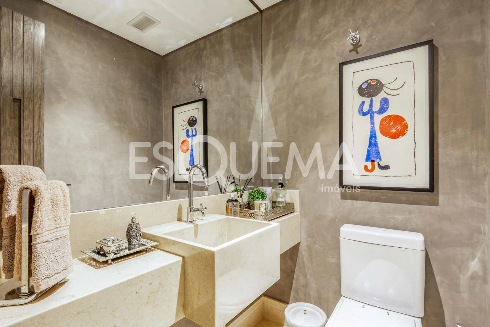 Apartamento com 4 suítes em edifício neoclássico - Imagem 14