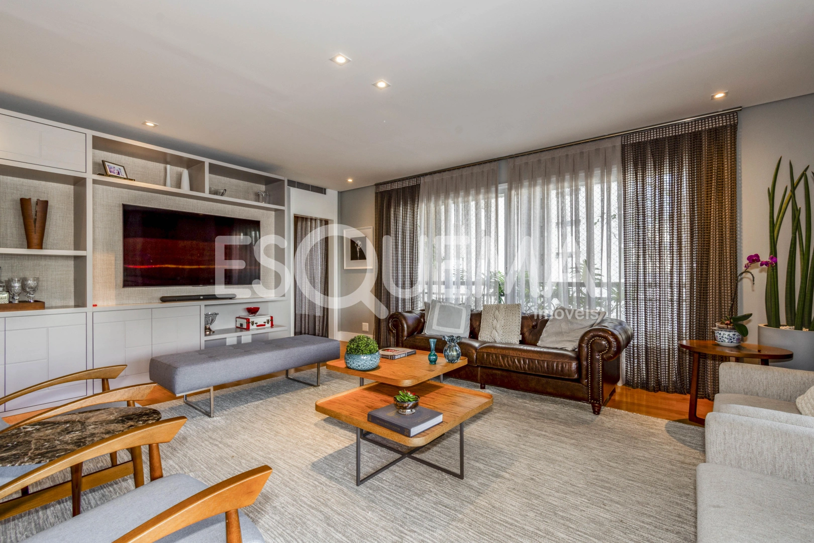 Apartamento com 4 suítes em edifício neoclássico - Imagem 8
