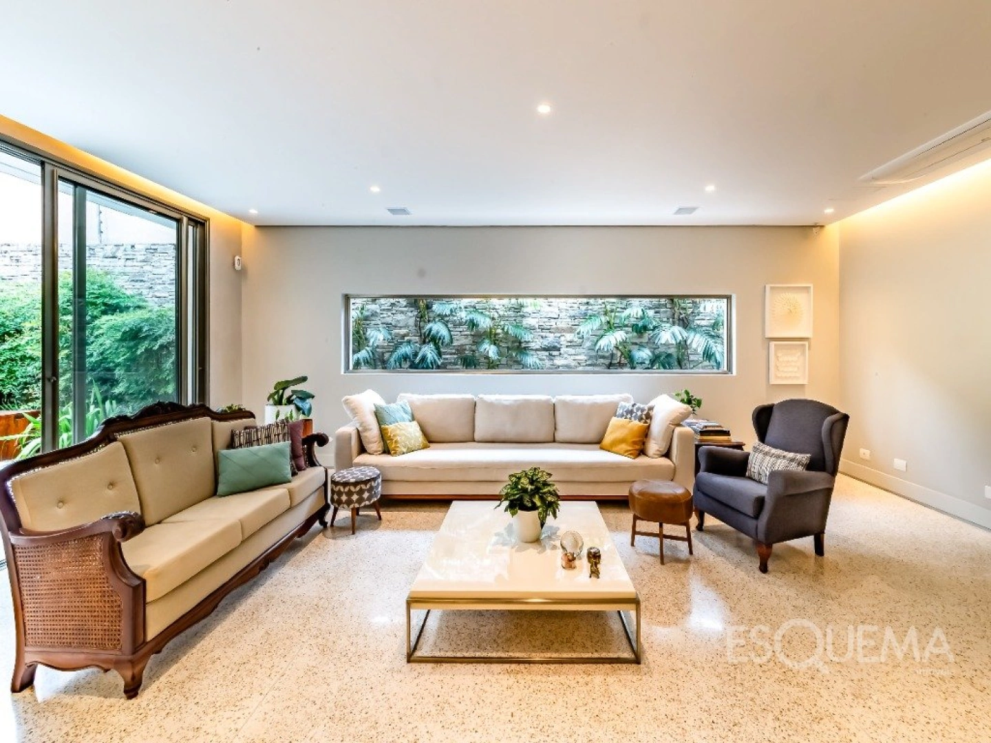 Casa térrea reformada em ótima localização - Imagem 5