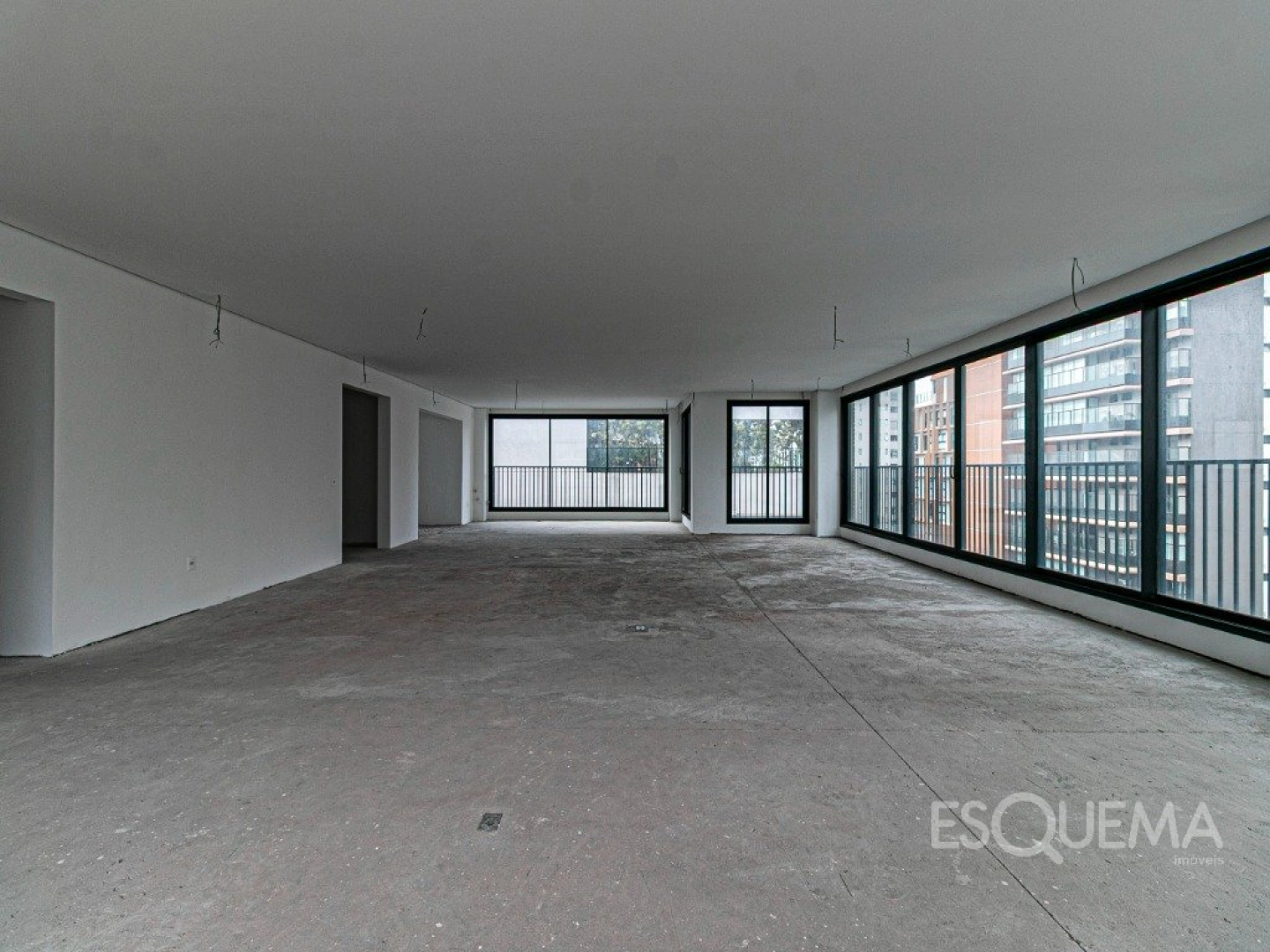 Apartamento com projeto de João Armentano a passos do Parque Ibirapuera - Imagem 3