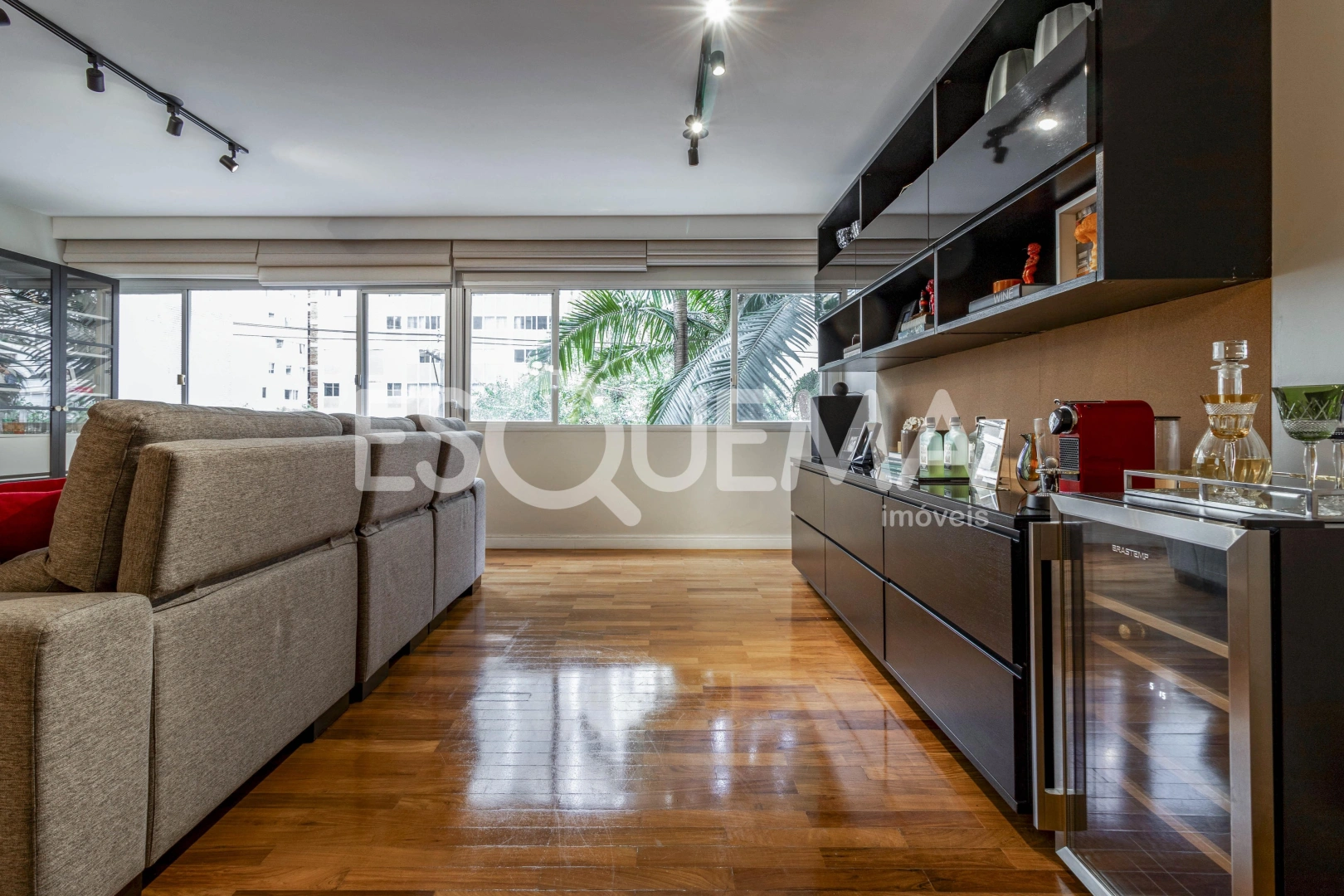 Apartamento reformado em ótima localização - Imagem 10