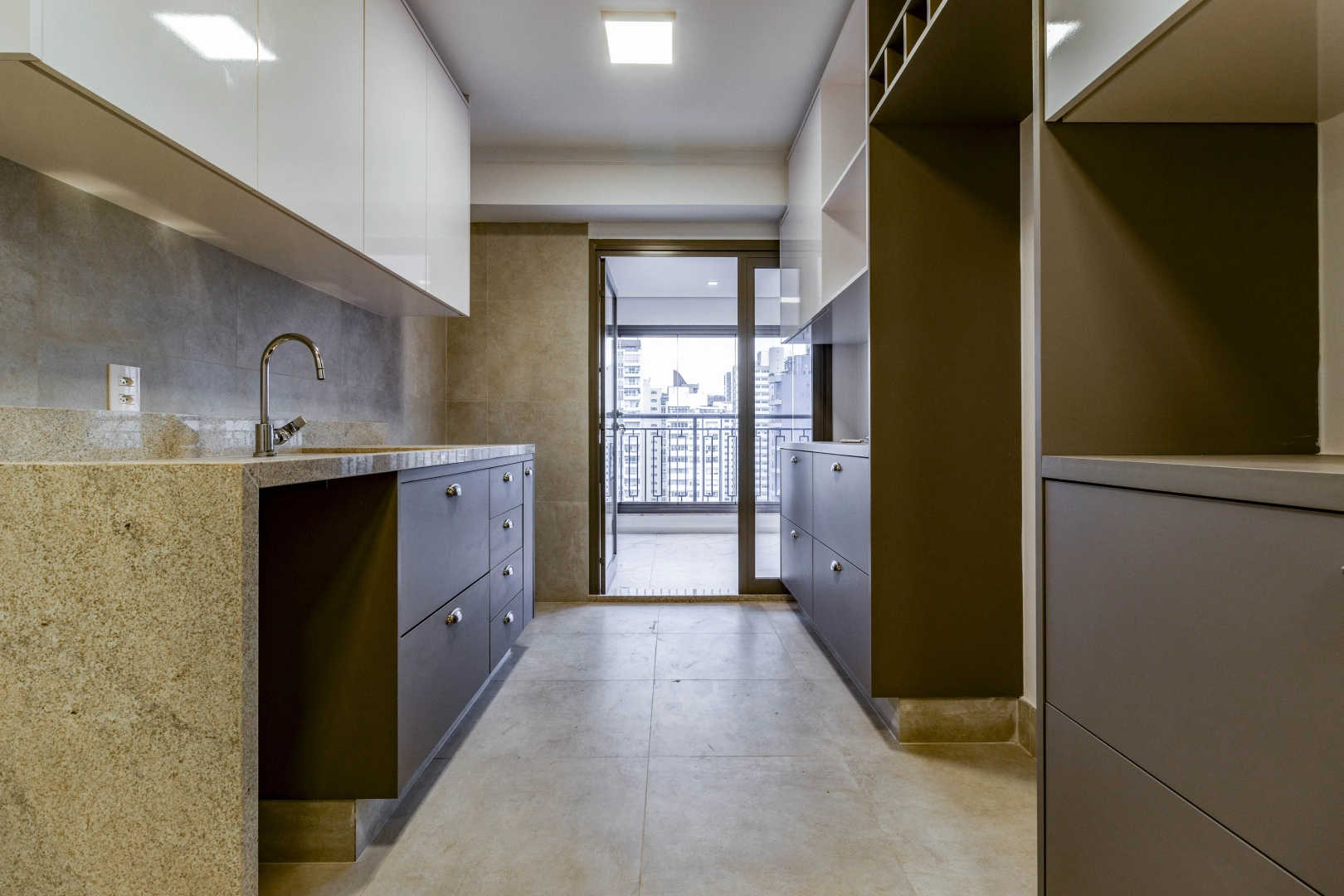 Apartamento reformado em condomínio completo - Imagem 9