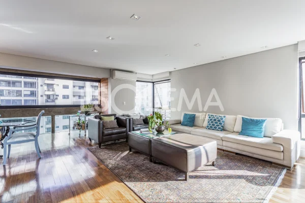 Apartamento com ótima localização no Itaim Bibi