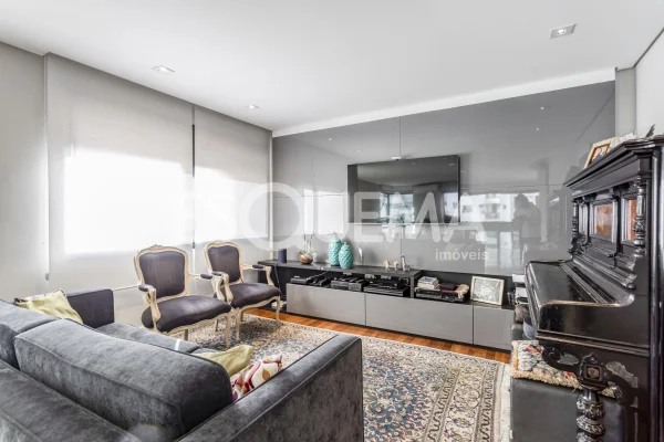 Apartamento com ótima localização no Itaim Bibi