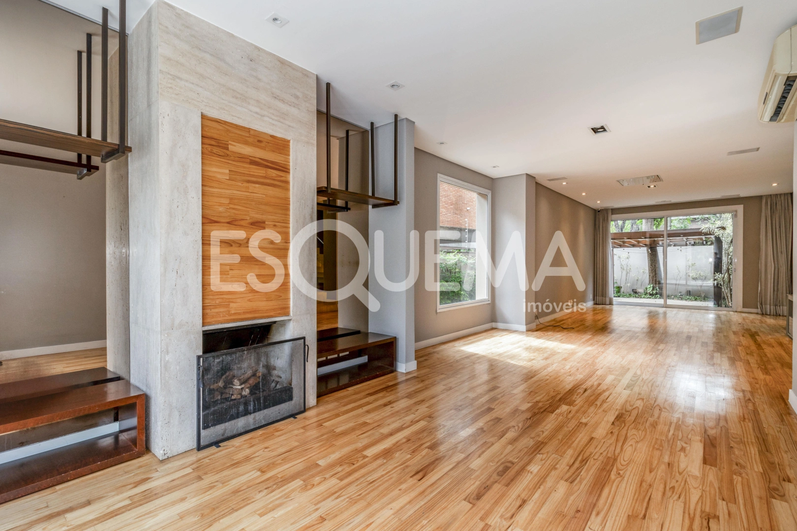 Casa totalmente reformada em ótima localização - Imagem 7