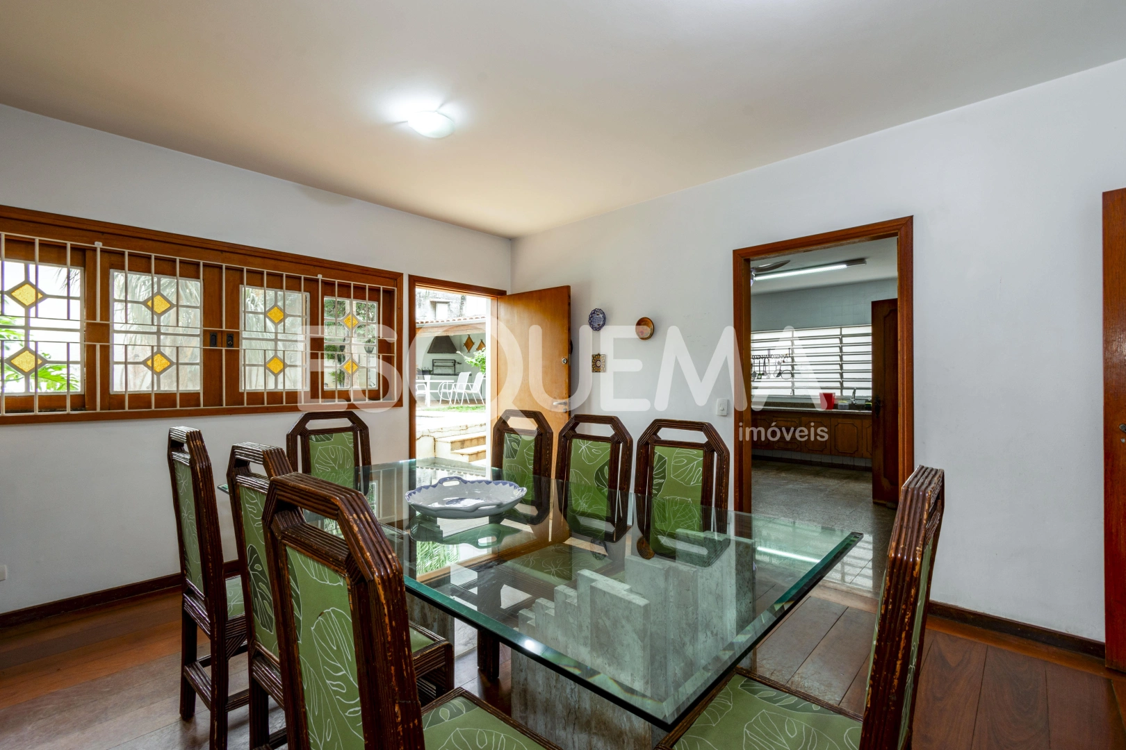 Casa ampla com ar de interior - Imagem 11