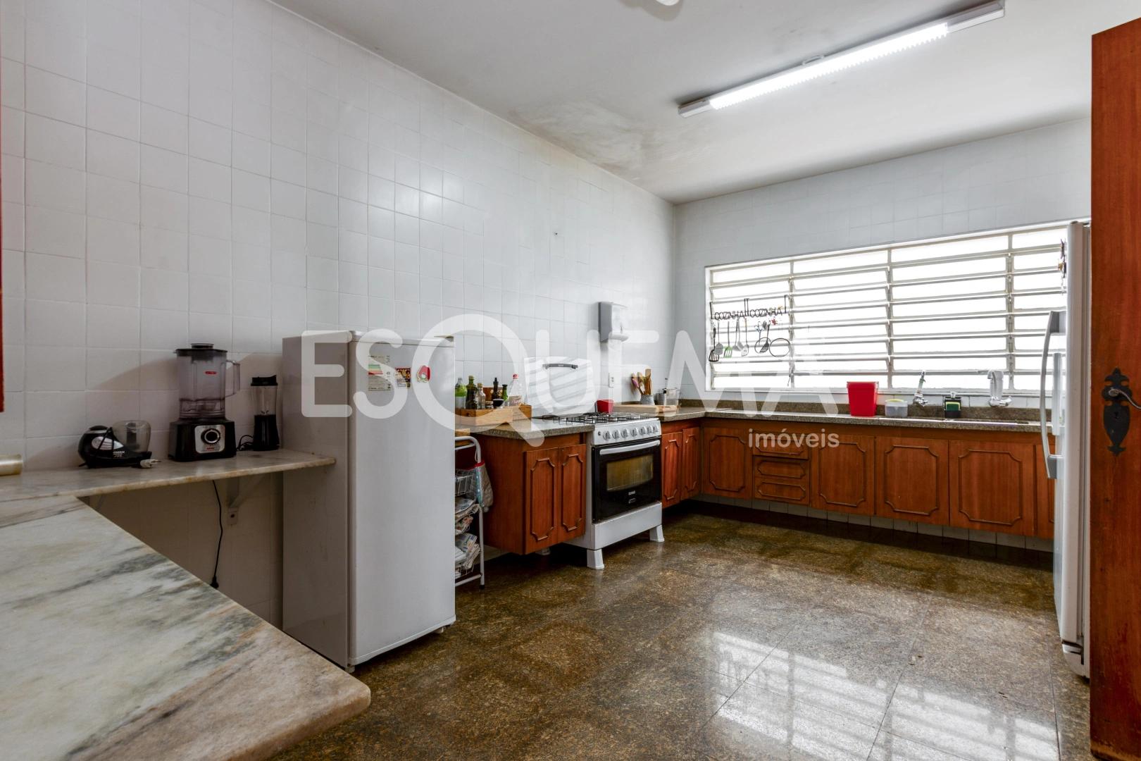 Casa ampla com ar de interior - Imagem 12
