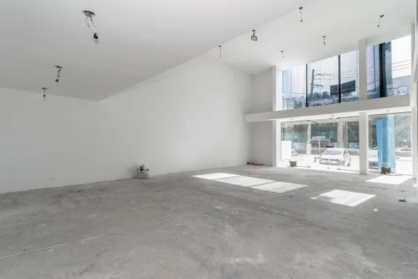 Imóvel comercial reformado próximo à Avenida Faria Lima