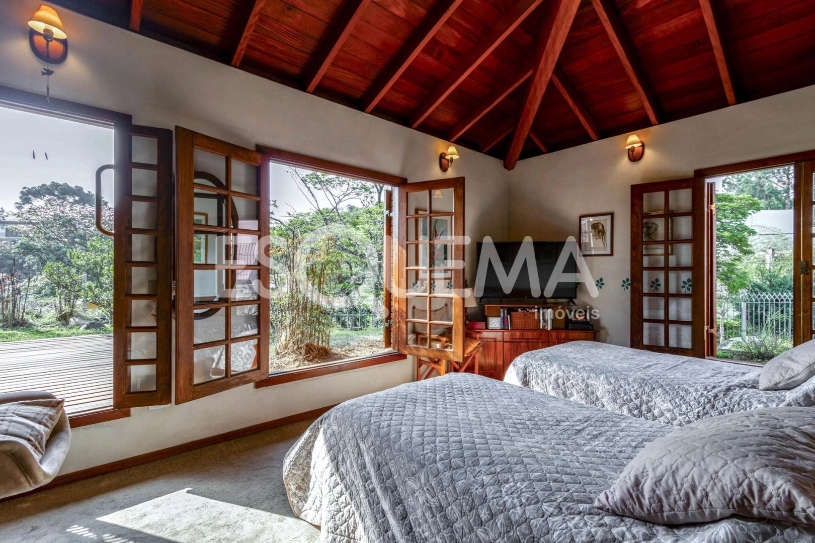 Casa próxima ao Colégio Porto Seguro - Imagem 12