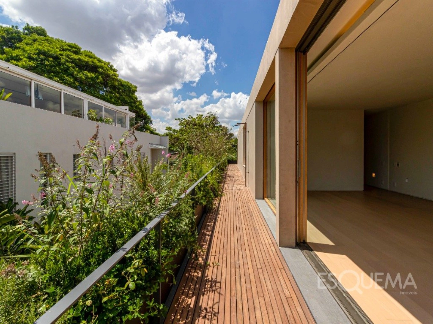 Casa com projeto contemporâneo assinado por Gabriel Kogan e Guilherme Pianca - Imagem 11