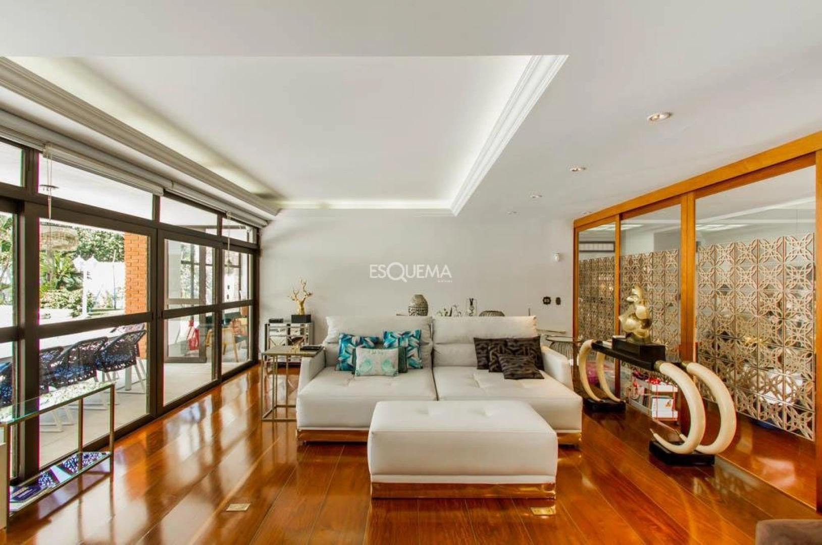 Casa em terreno amplo - Imagem 3